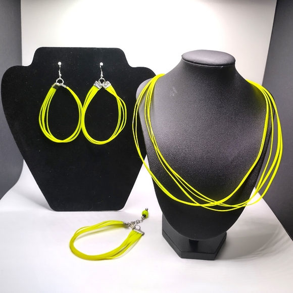 GLOW NECKLACE - Picture 6 of 13